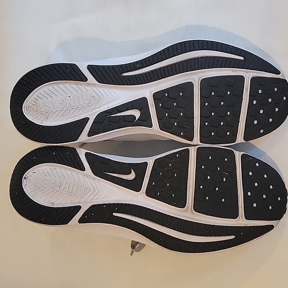 Nike Youth/boys Star Runner size 5.5 - Picture 4 of 7